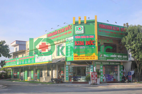 Không gian sảnh chờ sạch sẽ, hiện đại của Phòng khám Kim Đức