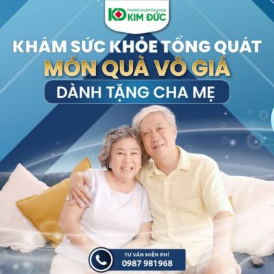 Quy trình khám tổng quát cho người cao tuổi được thực hiện cẩn thận và chuyên nghiệp.