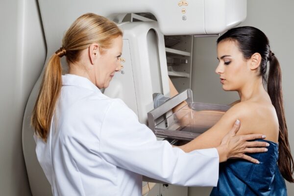 Lựa chọn cơ sở uy tín để thực hiện chụp ích X-quang tuyến vú