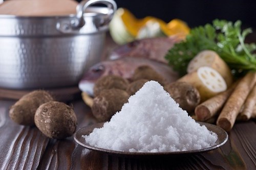 Ăn nhiều muối là nguyên nhân huyết áp cao phổ biến