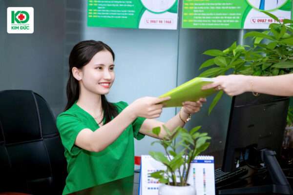 Đặt lịch khám chóng mặt tại Phòng khám Kim Đức để kiểm tra toàn diện